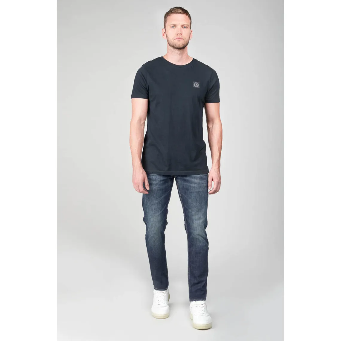 Jeans ajusté 600/17, longueur 34 bleu en coton Cole | 3 Suisses