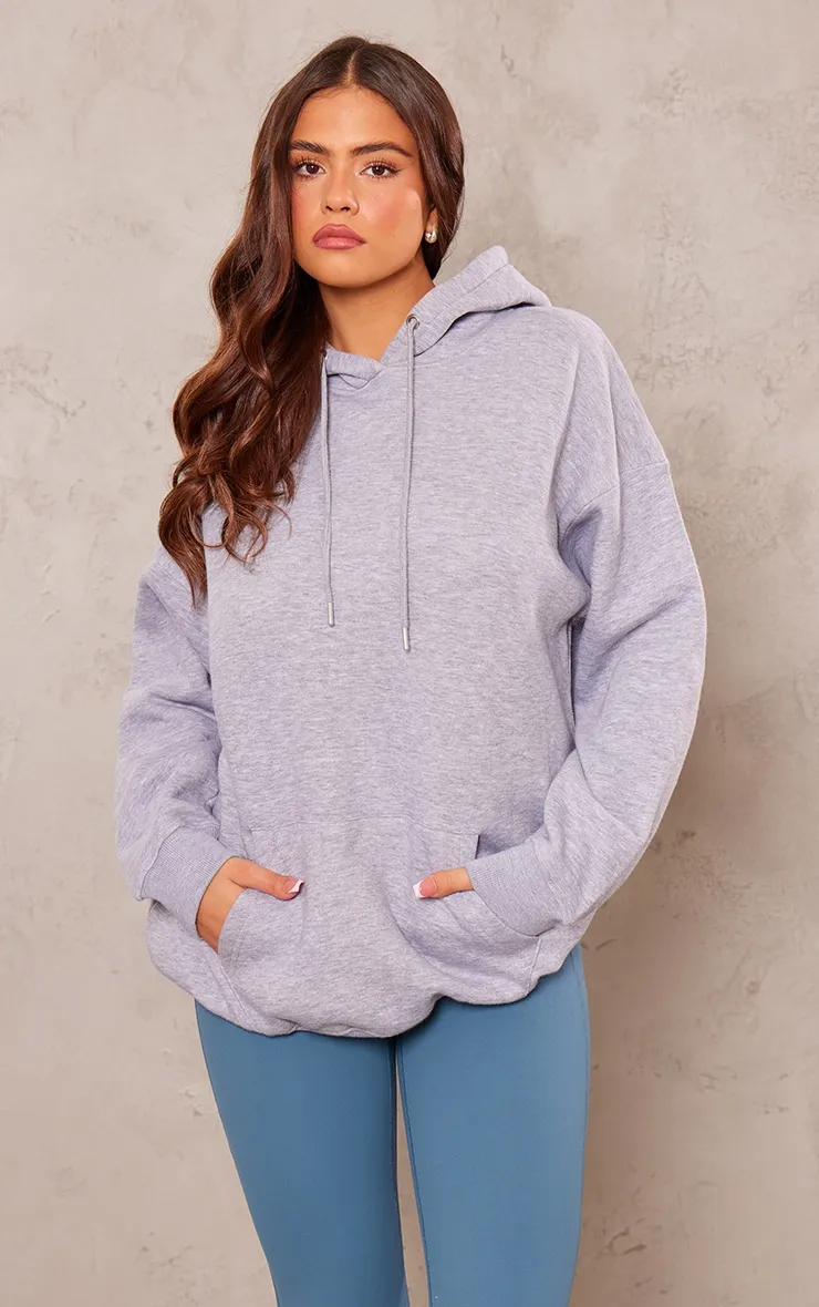 PRETTYLITTLETHING Hoodie gris chiné à slogan Worldwide brodé dans le dos